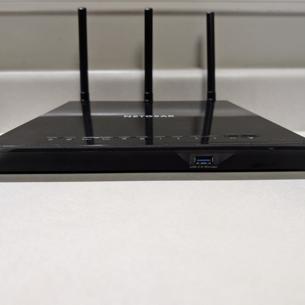 NETGEAR AC1750 DUALBAND Smart Wi-Fi Router - Picture 11 of 15